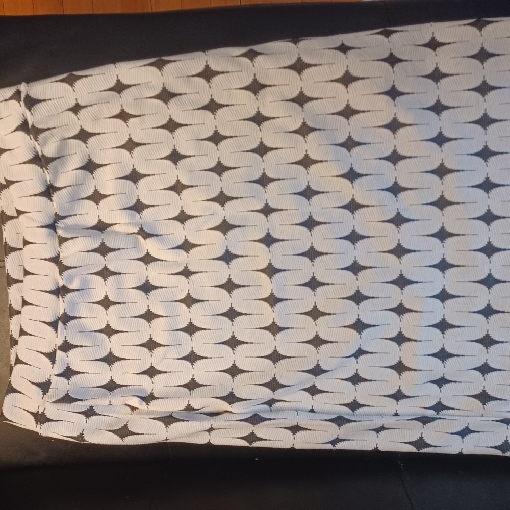 XL Renne C pencil skirt tags on